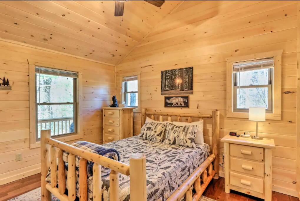New Serene, Fun & Comfy Cabin- Covered Deck, Grill, Arcade Мерфи Экстерьер фото