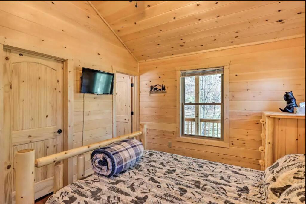 New Serene, Fun & Comfy Cabin- Covered Deck, Grill, Arcade Мерфи Экстерьер фото