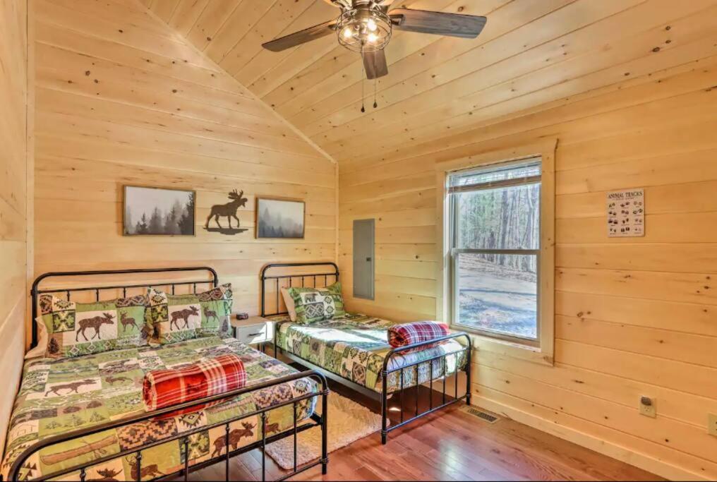 New Serene, Fun & Comfy Cabin- Covered Deck, Grill, Arcade Мерфи Экстерьер фото